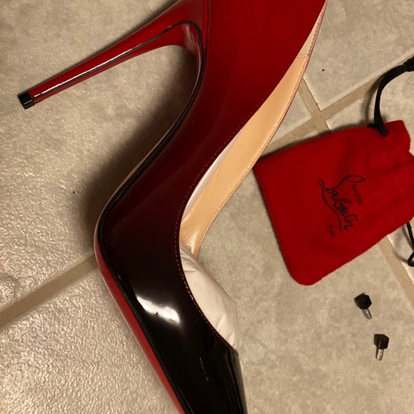 Christian Louboutin Pigalle Follies sz 35 - Picture 2 of 8